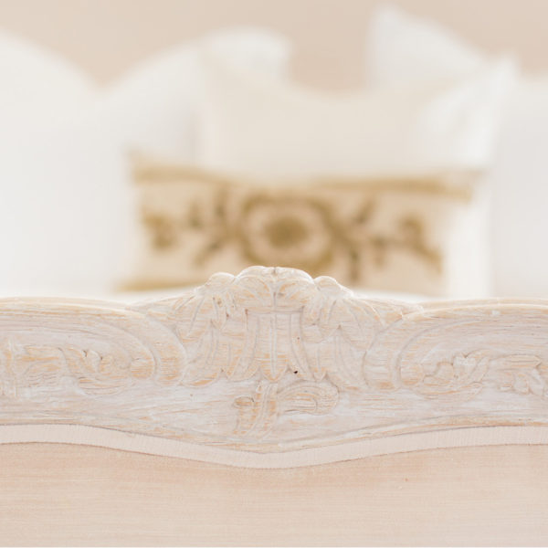 Sophia Shell Velvet Bed - Image 4