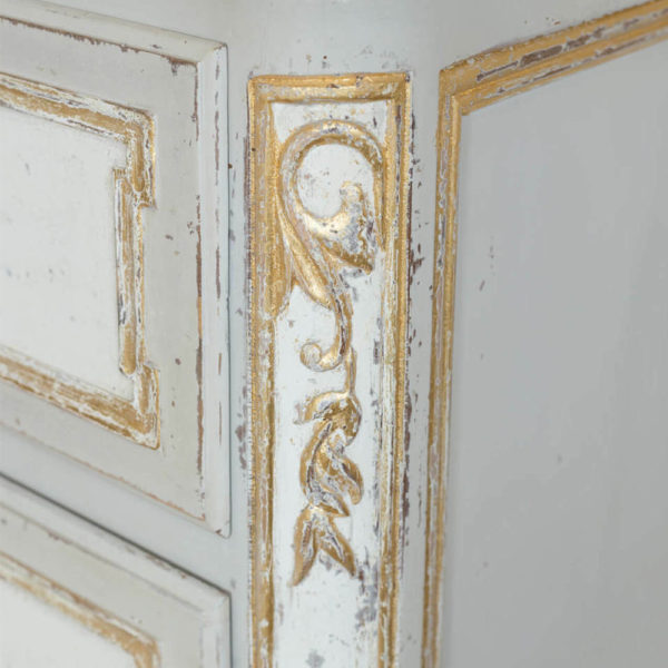 Bronte Fleur de Lis Dresser - Image 3