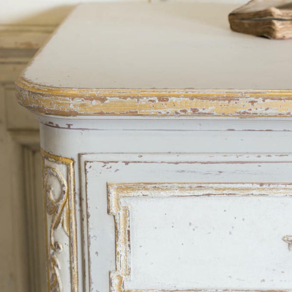 Bronte Fleur de Lis Dresser - Image 2