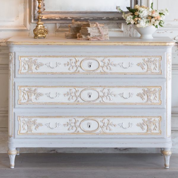 Bronte Fleur de Lis Commode - Image 3