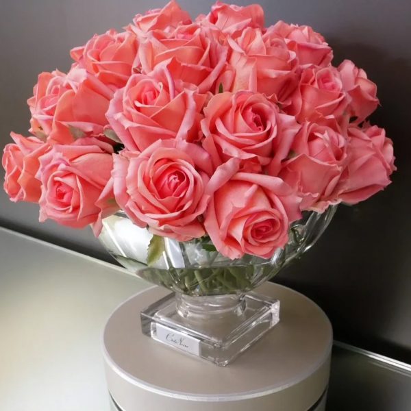 37 Rose Buds in Peach and Silver Badge - Image 2