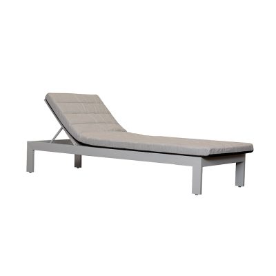 Monday Chaise
